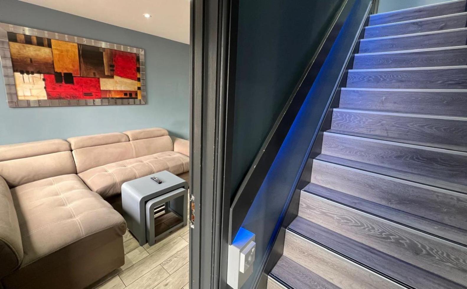 Modern Suites -5 Bedroom House- With Free Parking Birmingham City Exterior photo